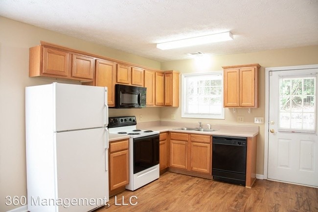 Building Photo - 467-469 Taleeda Ct