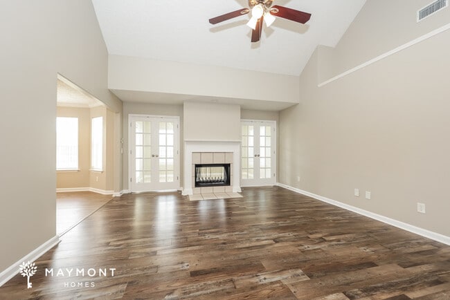 Foto del edificio - 501 Lake Forest Dr