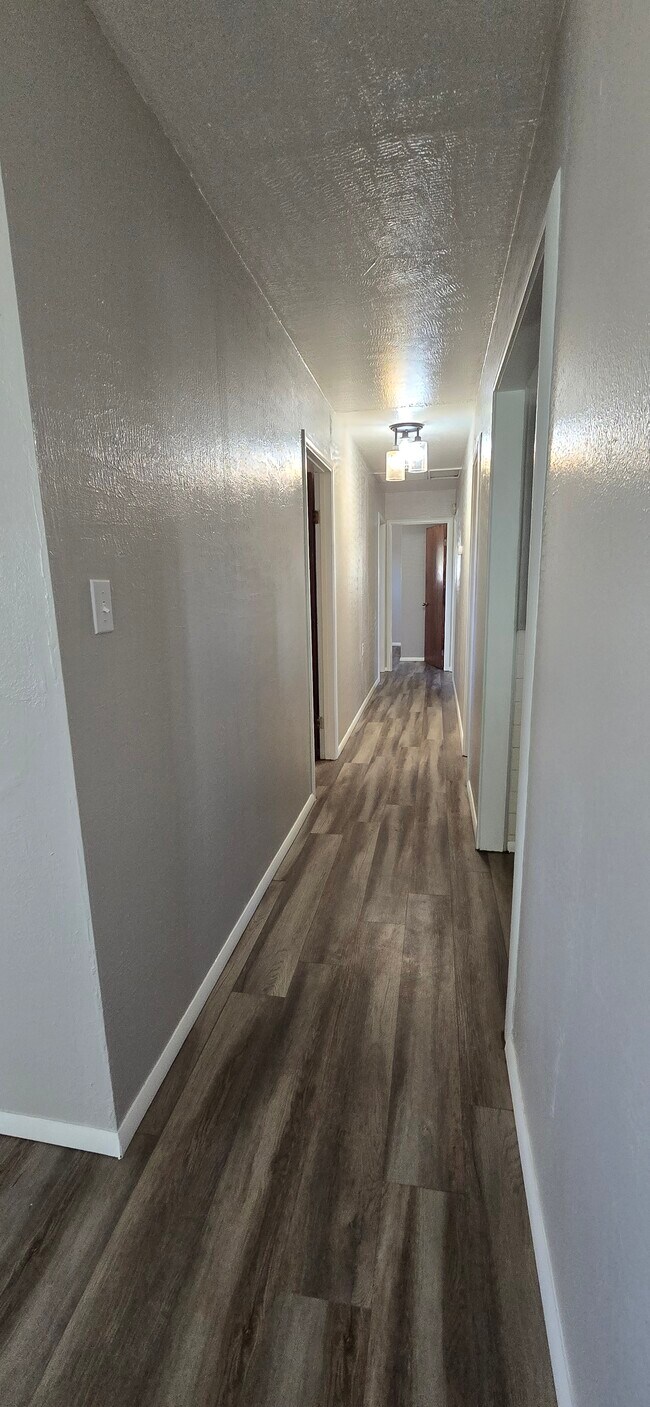 Foto del edificio - 13220 Red Mountain Rd