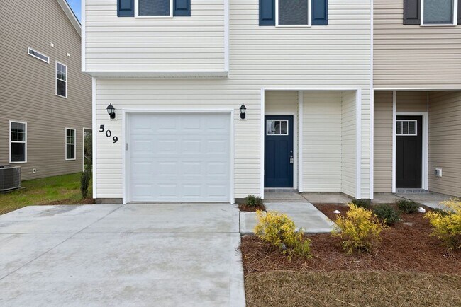 Foto del edificio - Stunning Townhome!