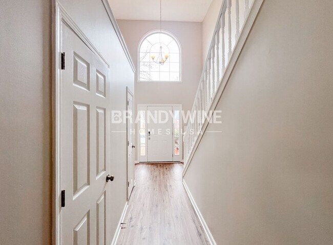 Foto del edificio - 305 Shadetree Ln