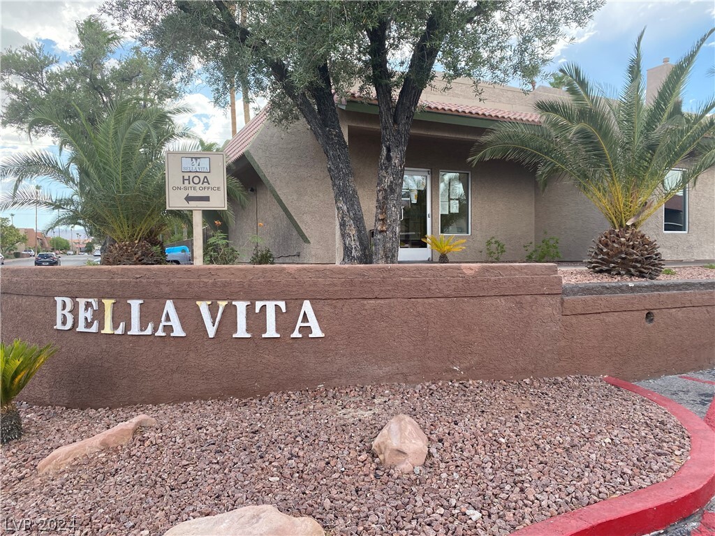 Foto principal - 5368 River Glen Dr