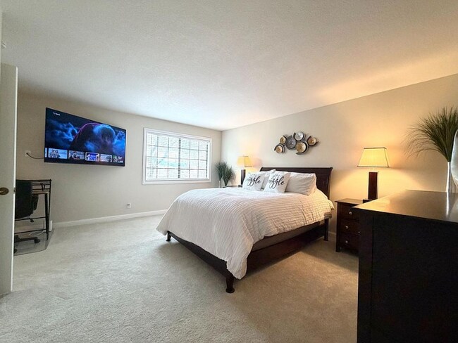Foto del edificio - 3120 Heather Ridge Dr