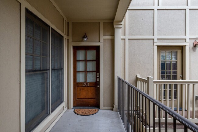 Foto del edificio - 3127 Long Blvd