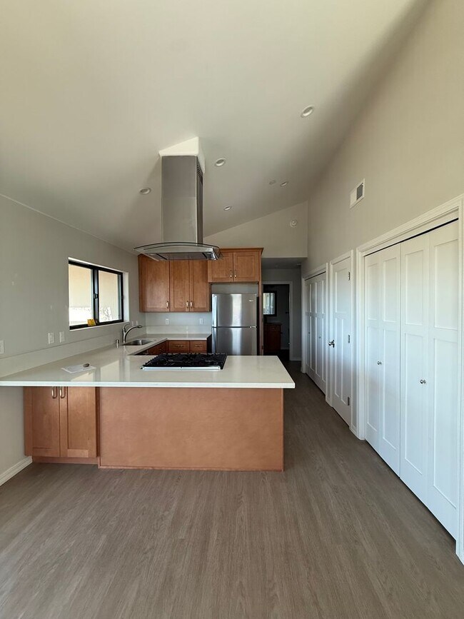 Foto del edificio - Updated 2 Bedroom/ 2 Bathroom Duplex in Coffee Park!