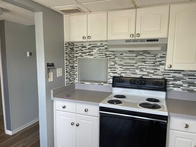 Foto del edificio - Spacious Riverview 1B/1B Condo