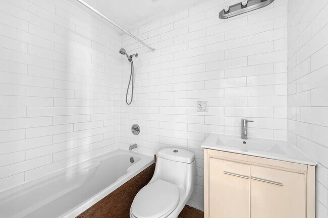 Building Photo - 2311 Cortelyou Rd