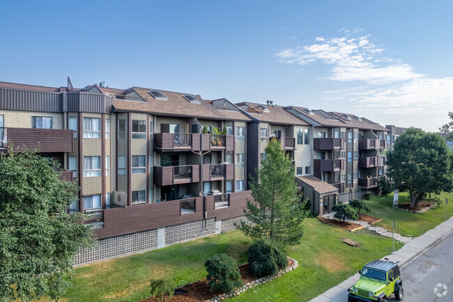 Building Photo - Chinook Terrace