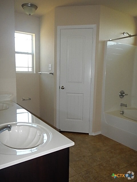 Building Photo - 4900 Screaming Eagle Cir