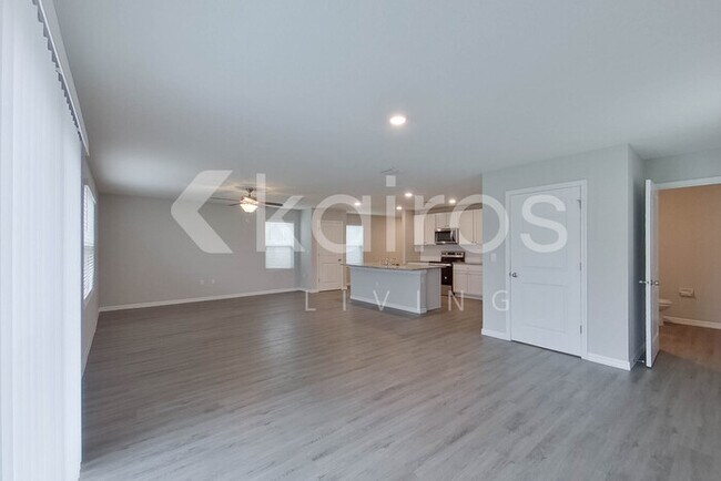 Building Photo - 8708 SW 43rd Ter