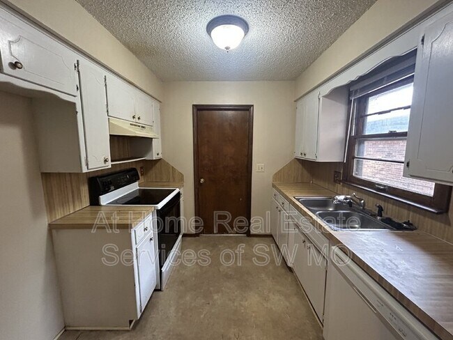 Foto del edificio - 1444 S Gelven Ave
