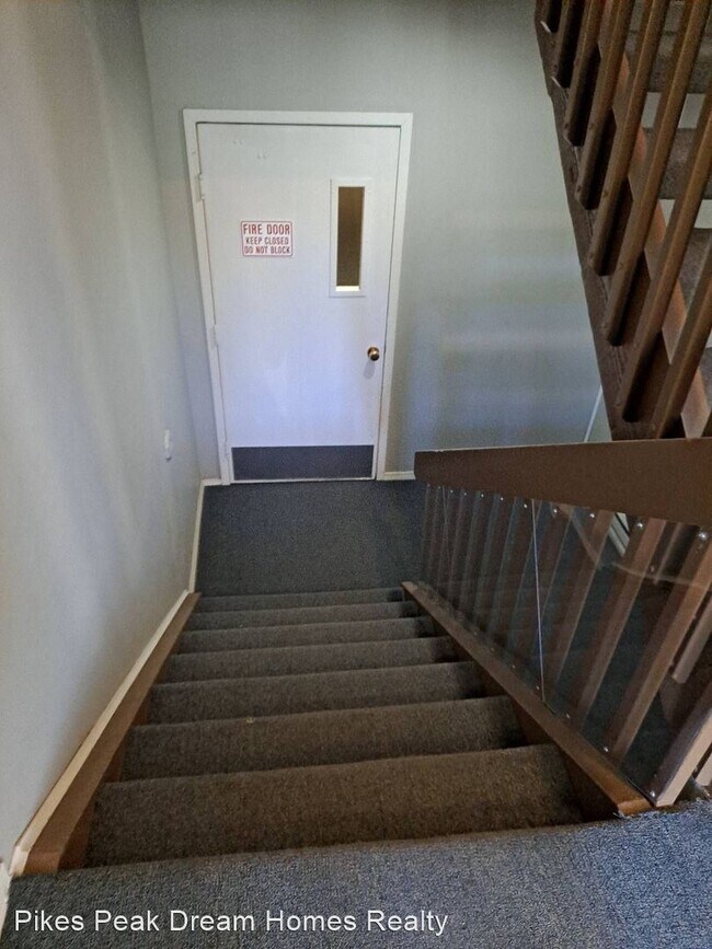 Foto del edificio - 2 br, 1 bath House - 6474 McNichols Court #3