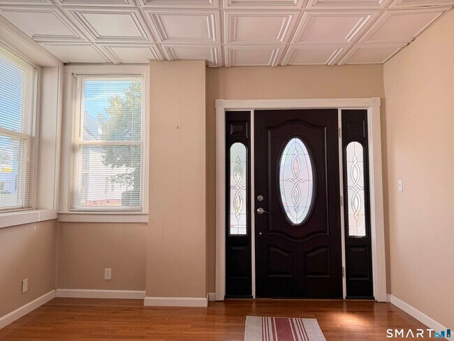 Foto del edificio - 1160 Townsend Ave