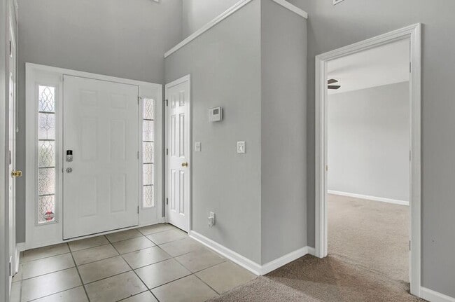 Building Photo - 9160 Maple Grove Dr