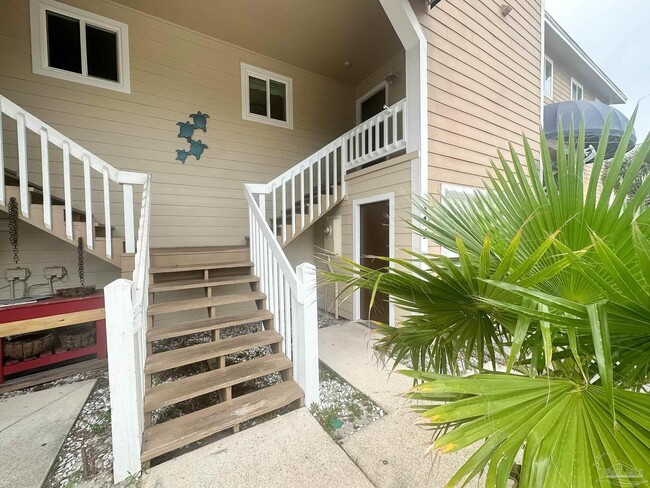 Building Photo - 344 Fort Pickens Rd