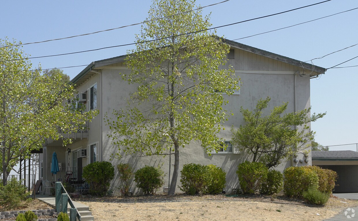Primary Photo - 241 Arana Dr