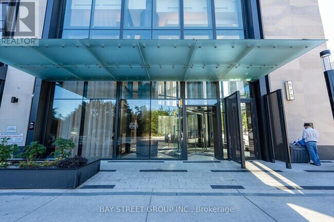 Photo du bâtiment - 575 Bloor St E