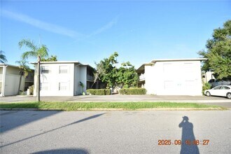 Building Photo - 302 Danube Ave