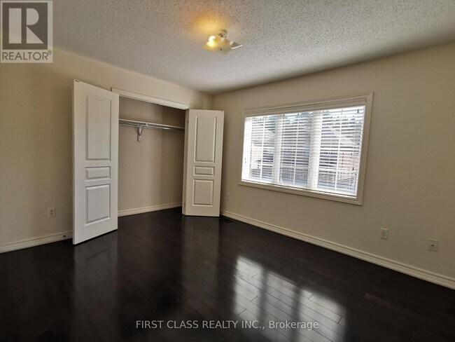 Photo du bâtiment - 1140 Stuffles Cres