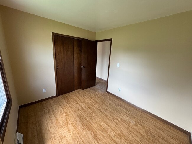 Foto del edificio - Charming and Spacious East Moline Home!