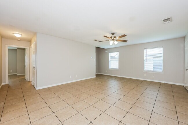 Foto del edificio - 3004 Lawndale Dr