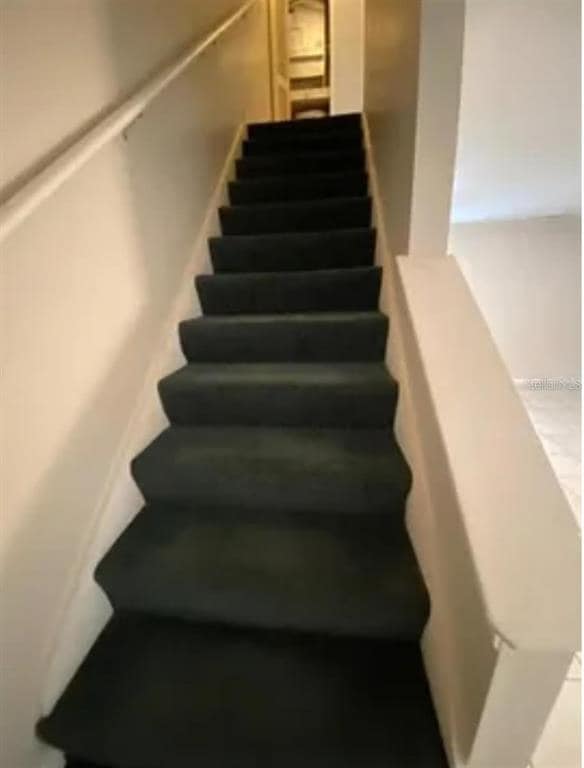 Building Photo - 7444 Woodburn Ct