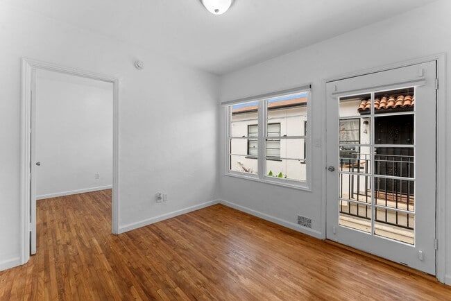 Foto del edificio - 3131-3151 Adams Ave