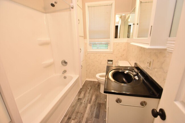 Foto del edificio - River Park 2 bedroom home