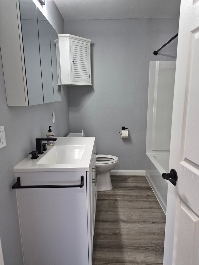 Foto del edificio - 312 S Rose Hill Rd