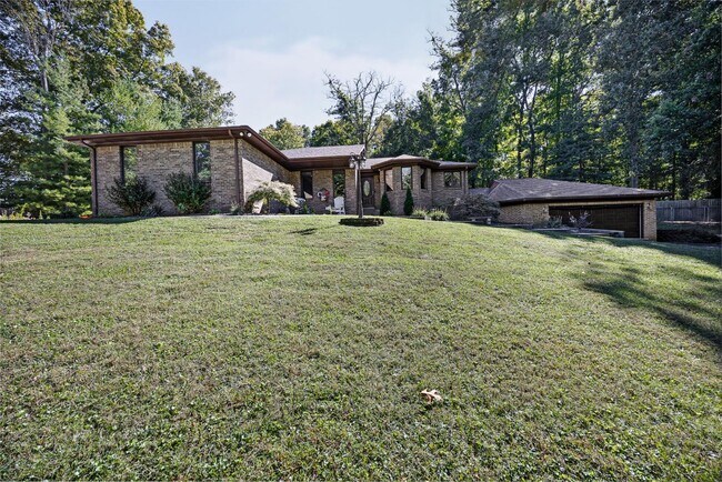 Foto del edificio - 306 Forest Trce