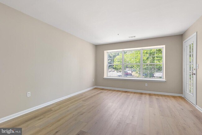 Foto del edificio - 1741 Braken Ave