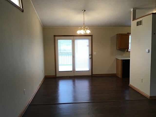 Foto del edificio - 1687 Deer Run Dr