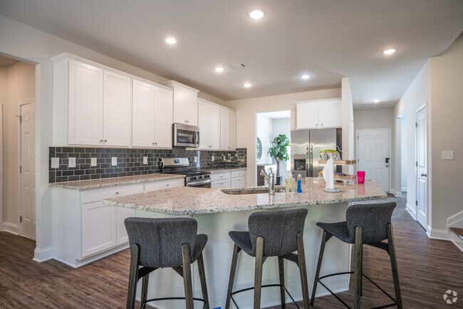 Preston - Cocina - Chandler Station Rental Homes