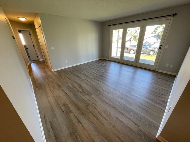 Building Photo - 6235 Magda Dr