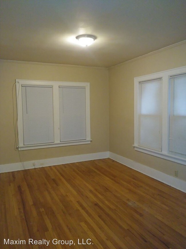 Building Photo - 3 br, 1 bath House - 2434 NEWPORT AV