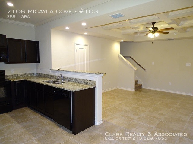 Foto del edificio - 7108 Micayla Cove