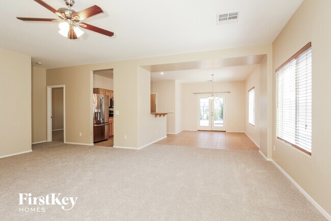 Foto del edificio - 265 E Dry Creek Rd