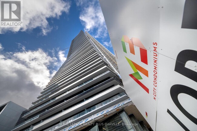 Building Photo - 505 Webb Dr