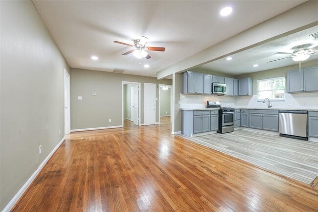 Building Photo - 4139 Lumberdale Rd