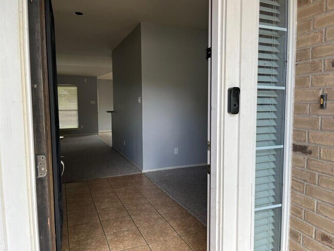 Foto del edificio - 12610 Bethany Bay Dr