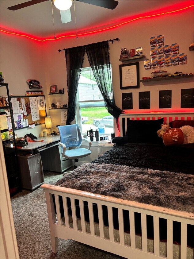 Foto principal - 15888 Chestnut Dr