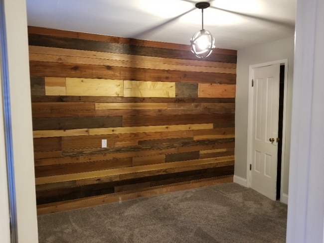 Building Photo - 220 E D St