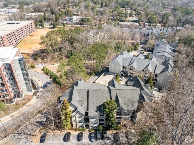 Building Photo - 4007 Westchester Ridge NE