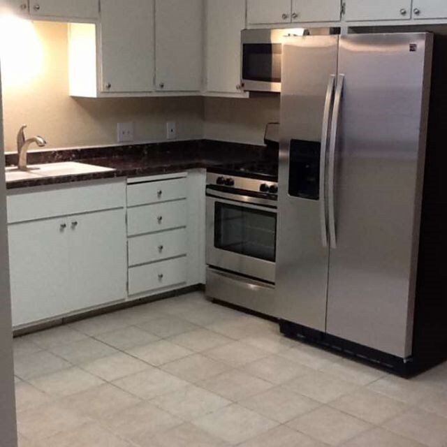 Foto del edificio - House For Rent in Modesto