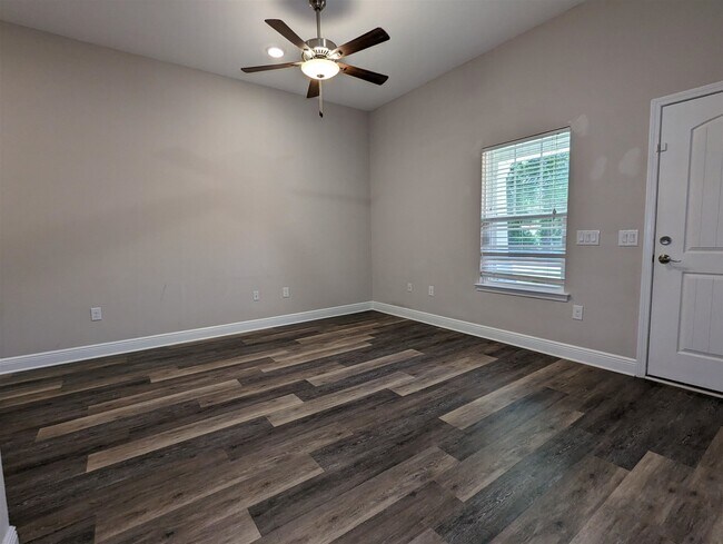 Foto del edificio - 1601 Blackwell Ln