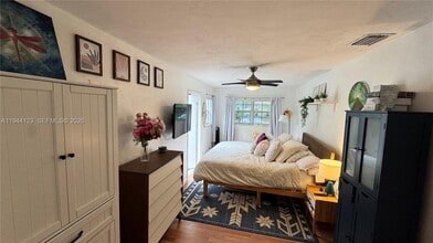 Building Photo - 6238 Hayes St