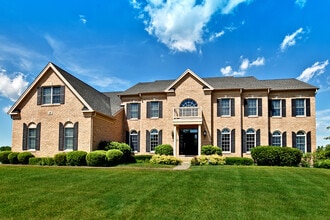 Building Photo - 8 Turnbury Ct