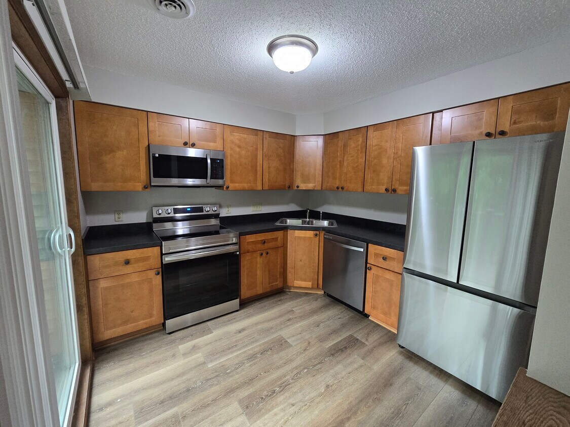 2641 - 5 - 2948 Mounds View Blvd