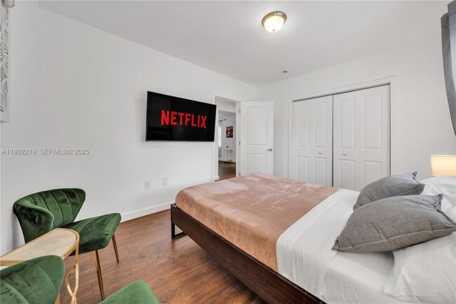 Foto del edificio - 710 NE 141st St