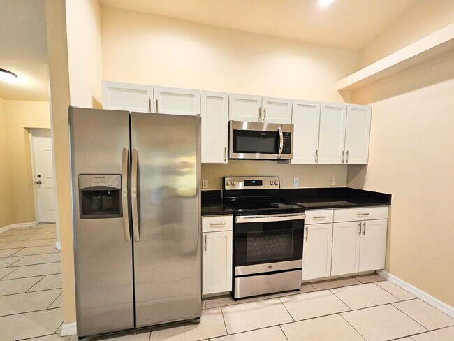 Foto del edificio - Move in Special + Pets Allowed